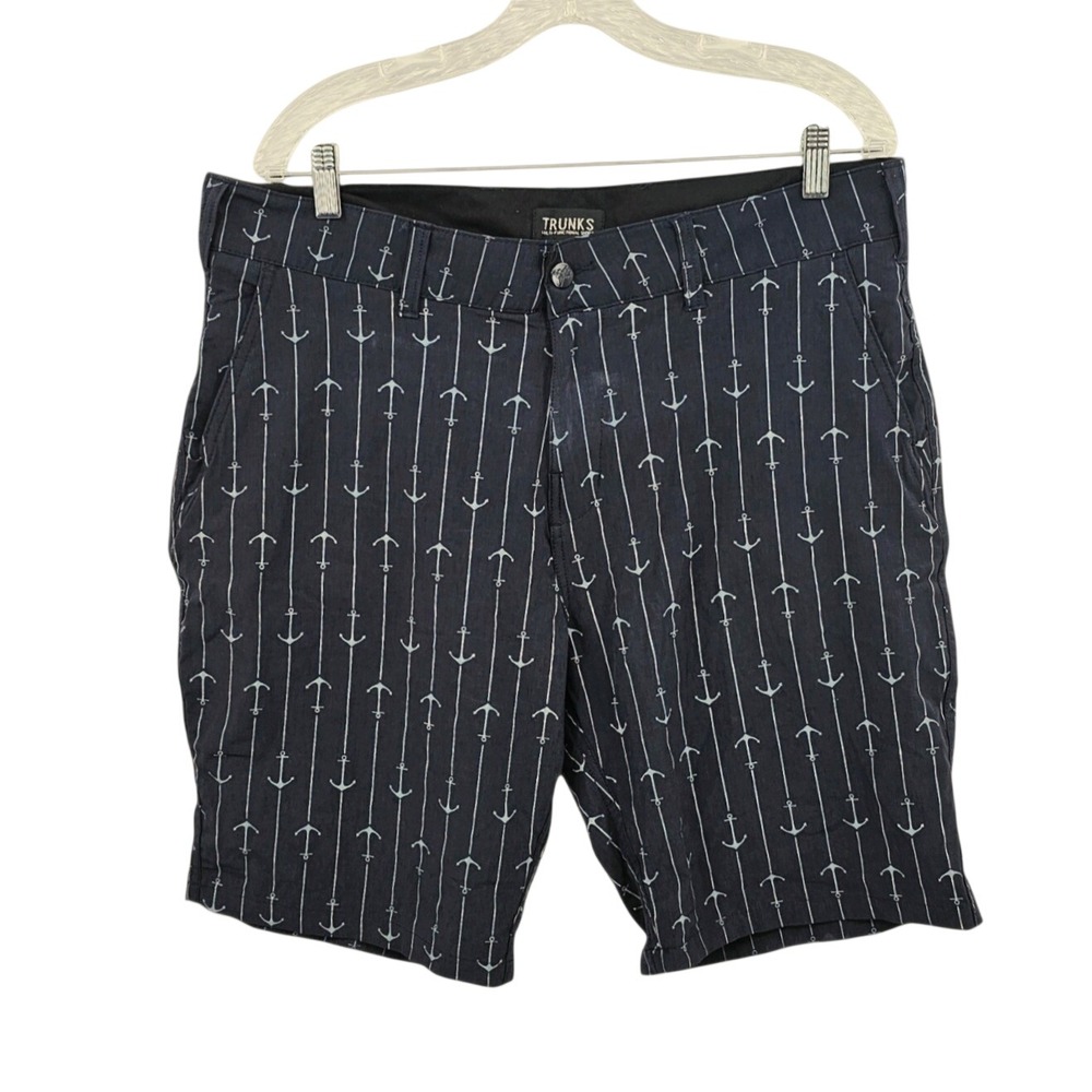 TRUNKS Surf & Swim Men's 34 Multi-Functional Shorts Navy Blue Anchor‎ Striped